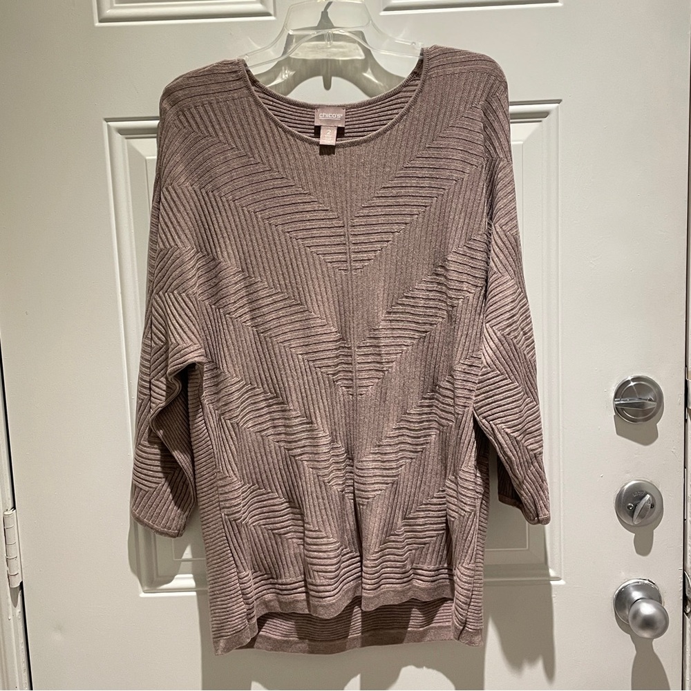 Chico’s Ribbed Chevron Tan Knit Neutral Long Sleeve Sweater Size 2 ( Large )